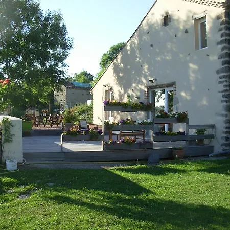 Bed & Breakfast Le Jardin Des Pierres Brunes Saint-Jean-des-Ollieres